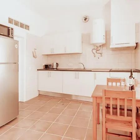 Charming Traditional House In Tiny, Cozy Village * ブデンス