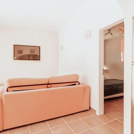 アパート Charming Traditional House In Tiny, Cozy Village ブデンス