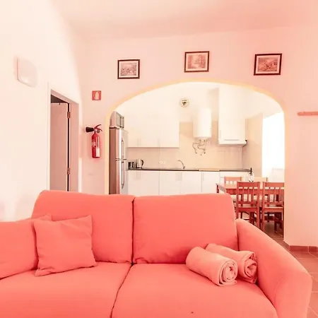 Charming Traditional House In Tiny, Cozy Village *